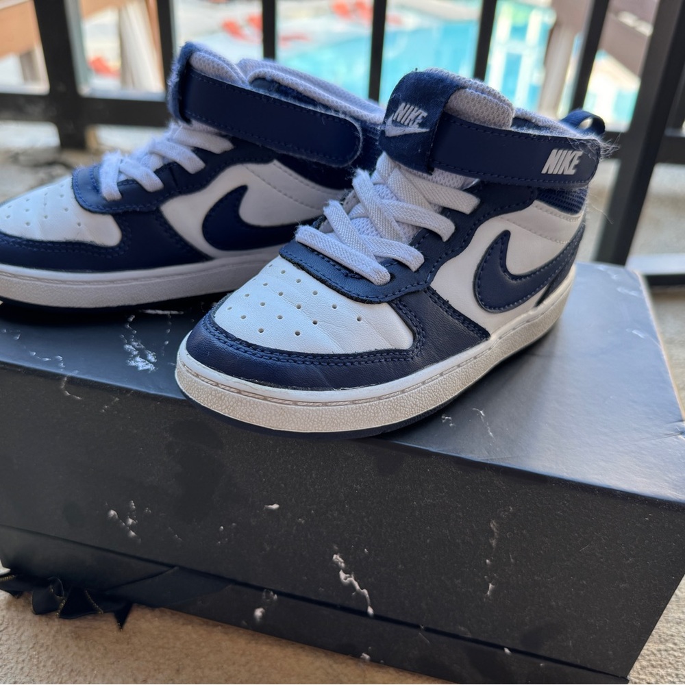 Nike Blue and White COURT BOROUGH MID Sneakers